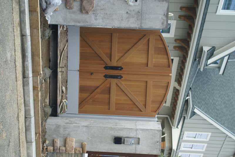 輸入住宅の門構［横浜市の外構工事］ サブ画像